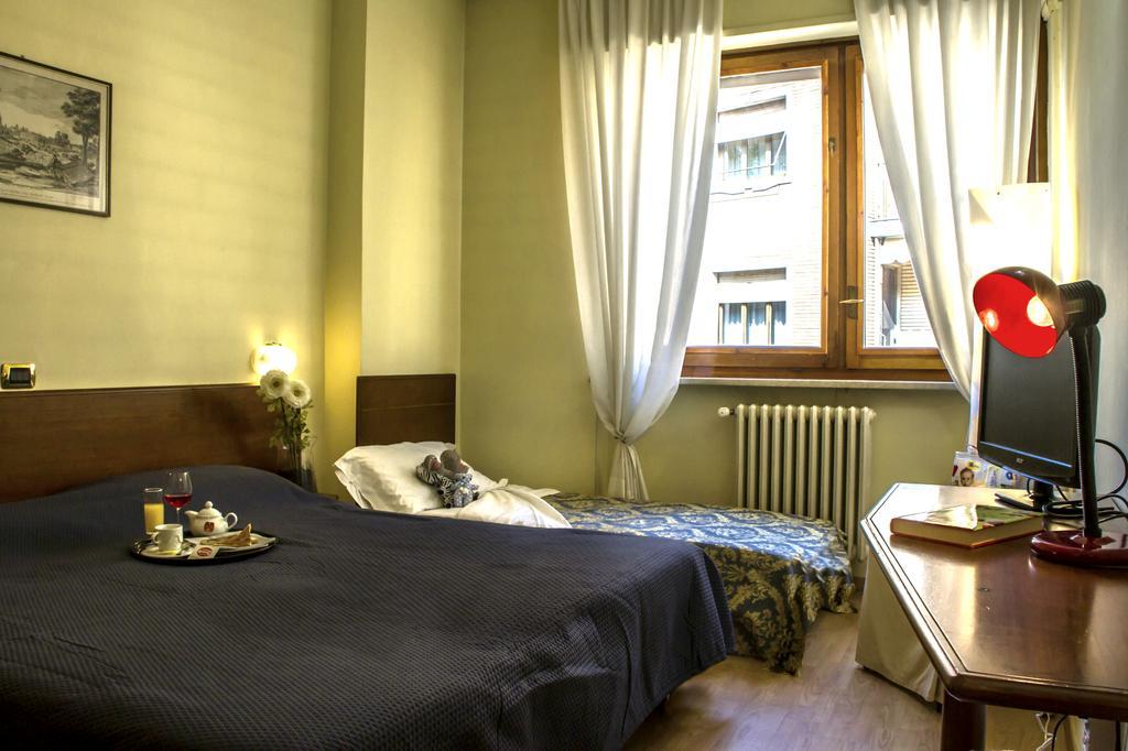 Domus Hotel Alessandria Exteriör bild