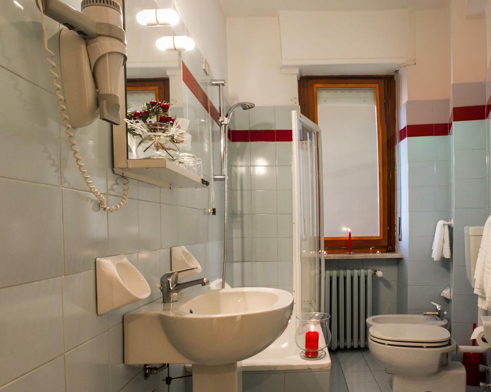 Domus Hotel Alessandria Exteriör bild